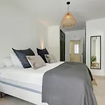 Alegro - Gerenoveerd Direct Aan Zee * إِستيبونا
