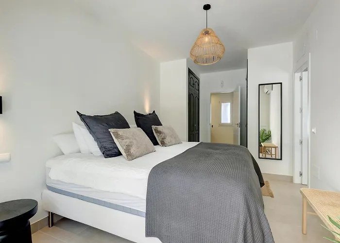 Alegro - Gerenoveerd Direct Aan Zee * Estepona