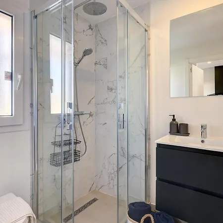 Alegro - Gerenoveerd Direct Aan Zee Appartement