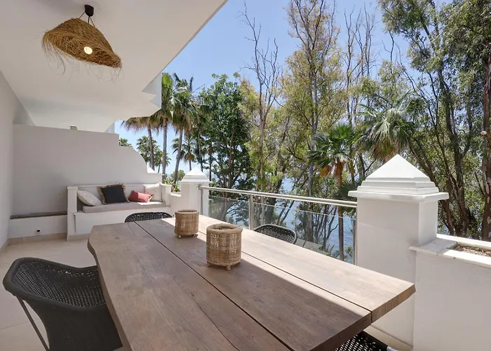 Alegro - Gerenoveerd Direct Aan Zee Appartement Estepona